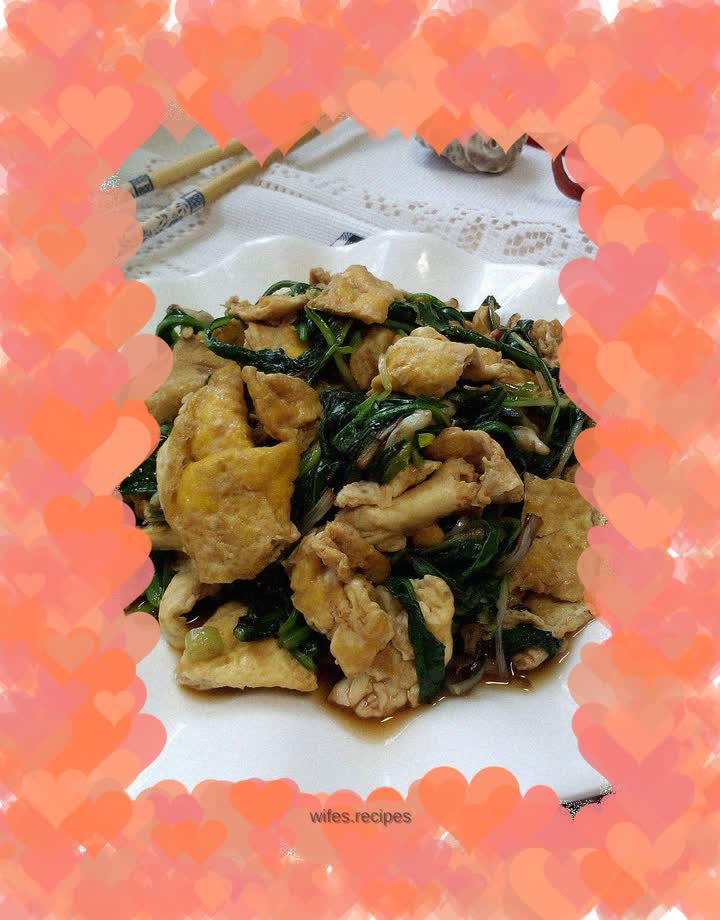 Dandelion scrambled eggs