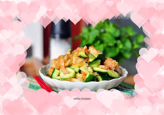 Cucumber mixed with fried dough sticks