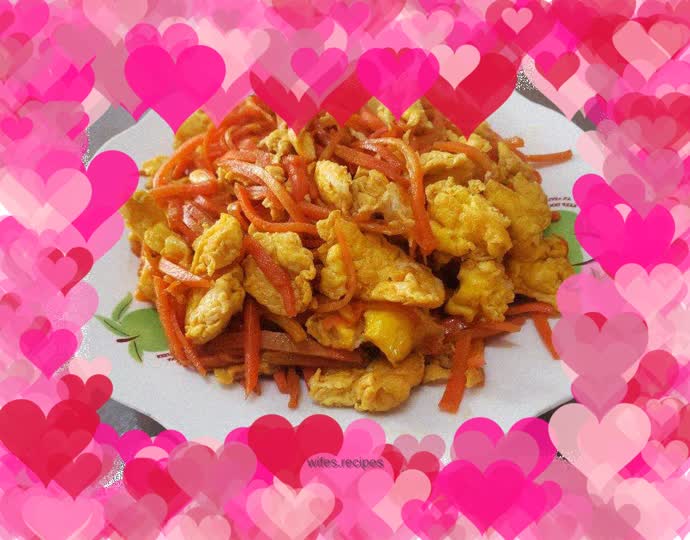 Fried goose egg with carrot