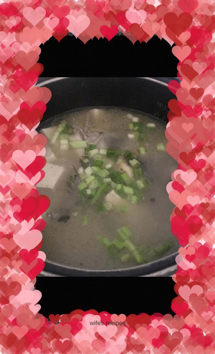 Fish head and tofu soup