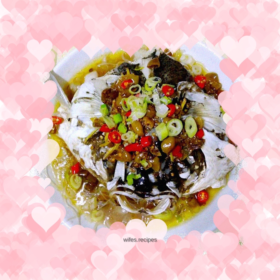 Homemade fish head with chopped pepper