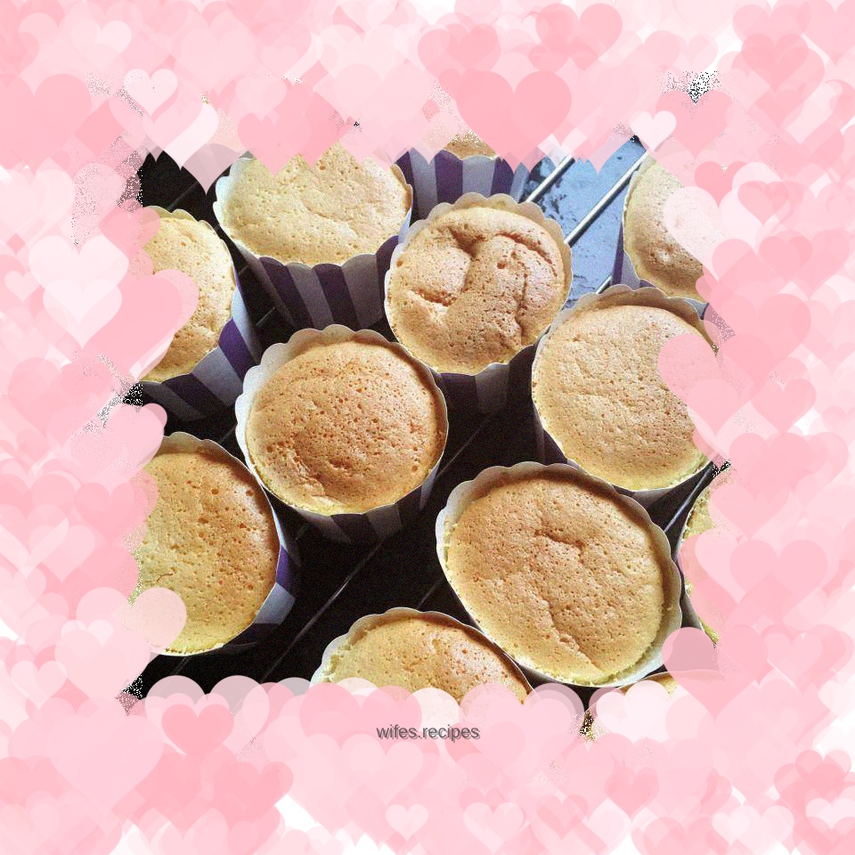 Yogurt Raisin Cup Cake