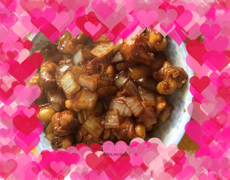 Fried chicken with crispy bones and onions