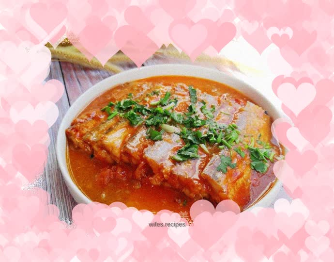 Hairtail fish in tomato sauce
