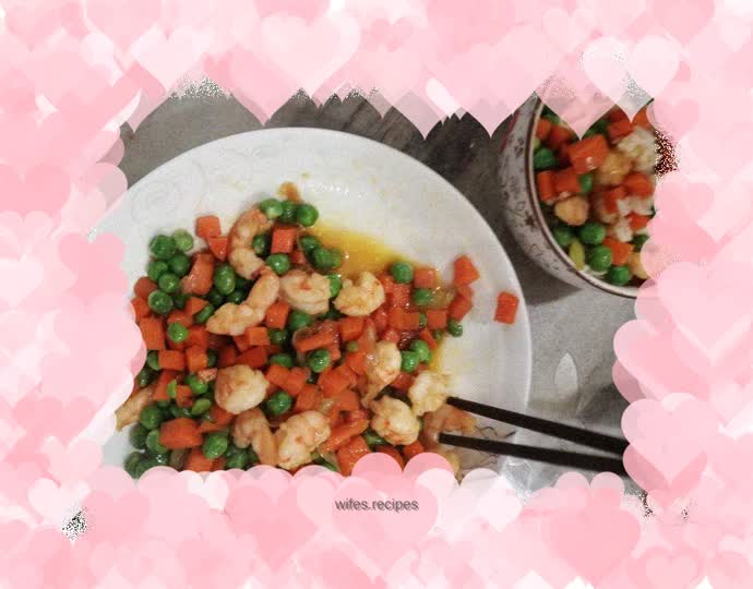 Stir-fried shrimp with cucumber and carrot