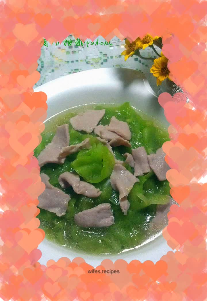 Green melon and meat slices soup