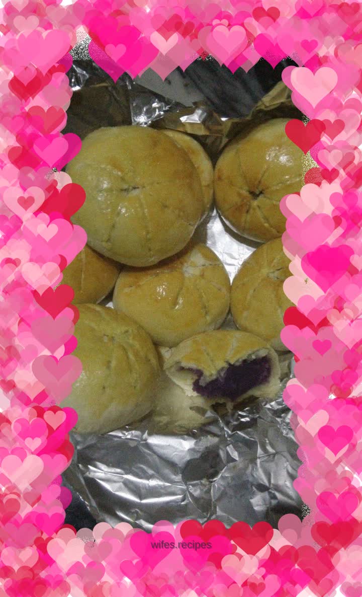 Purple Sweet Potato Mooncake