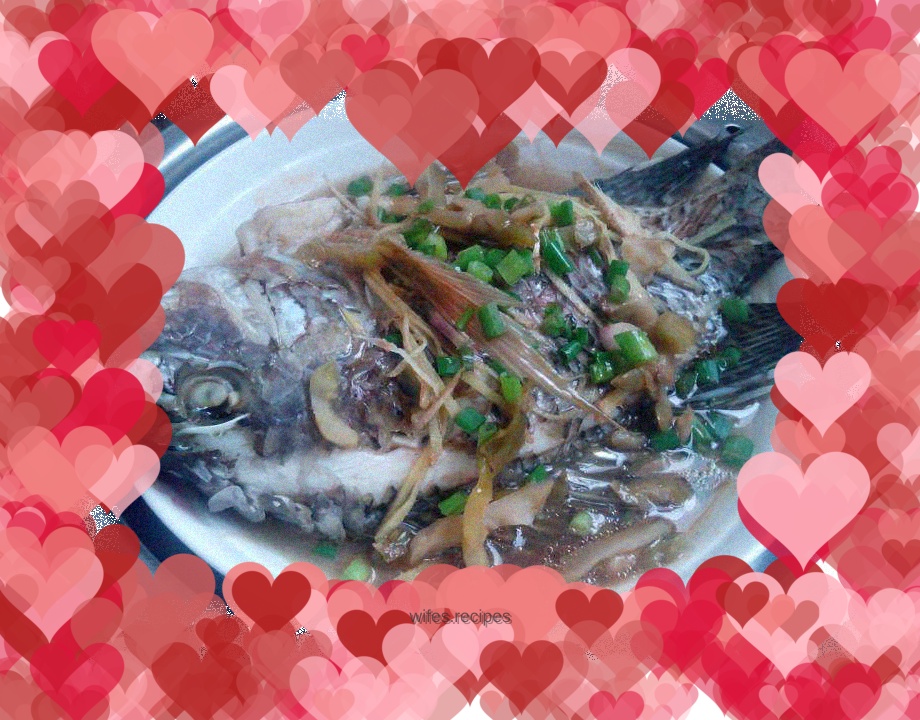 Steamed African crucian carp with mustard mustard