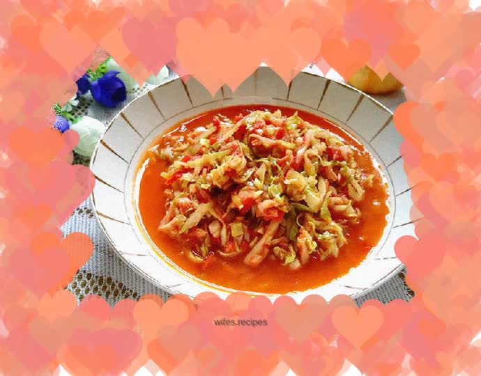 Stir-fried cabbage with garlic and tomatoes