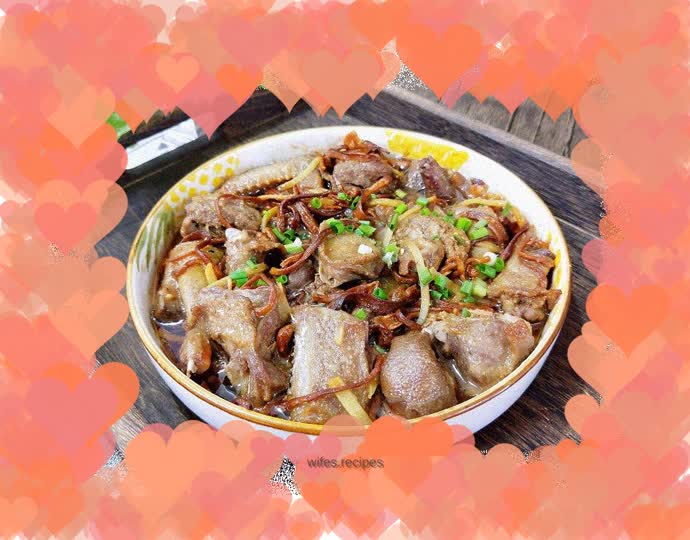 Steamed Pigeon Meat with Cordyceps Flowers