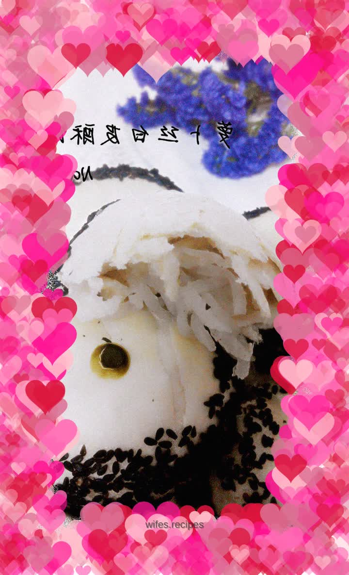 One of the Chinese snacks - shredded radish white pastry