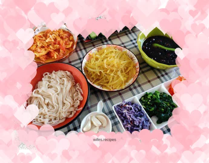 Seasonal Vegetable Noodles with Fried Sauce