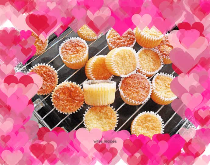 Refreshing afternoon tea - honey cake