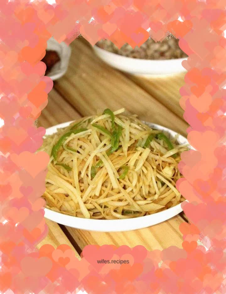 Shredded Potatoes with Spicy Peppers