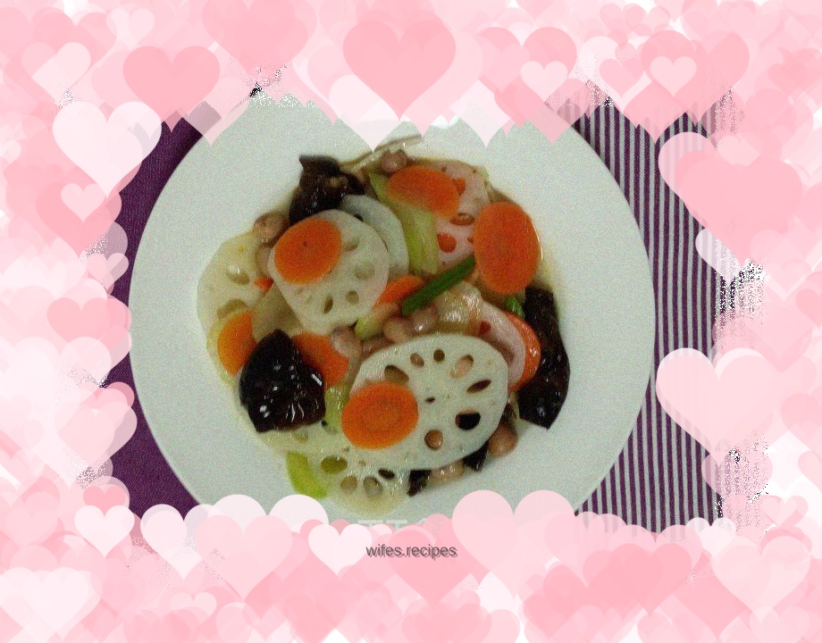 Cold lotus root slices