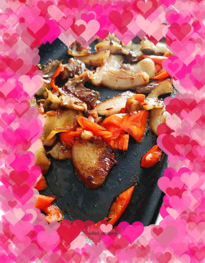 Stir-fried pork head with chili pepper