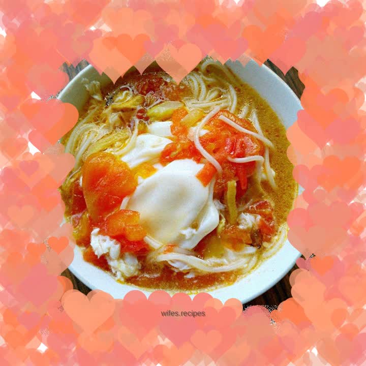 Tomato and egg noodle soup