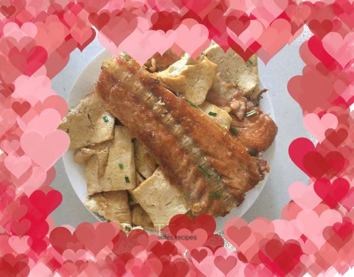 Pan-fried tofu with salmon bone