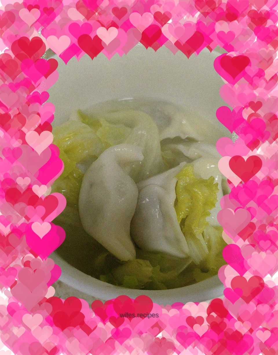 Clear soup dumplings