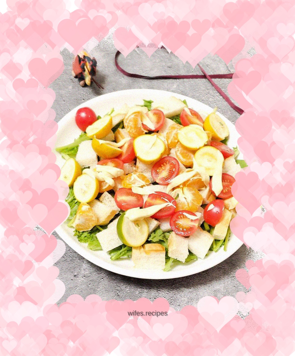 Bitter Chrysanthemum Fruit Salad