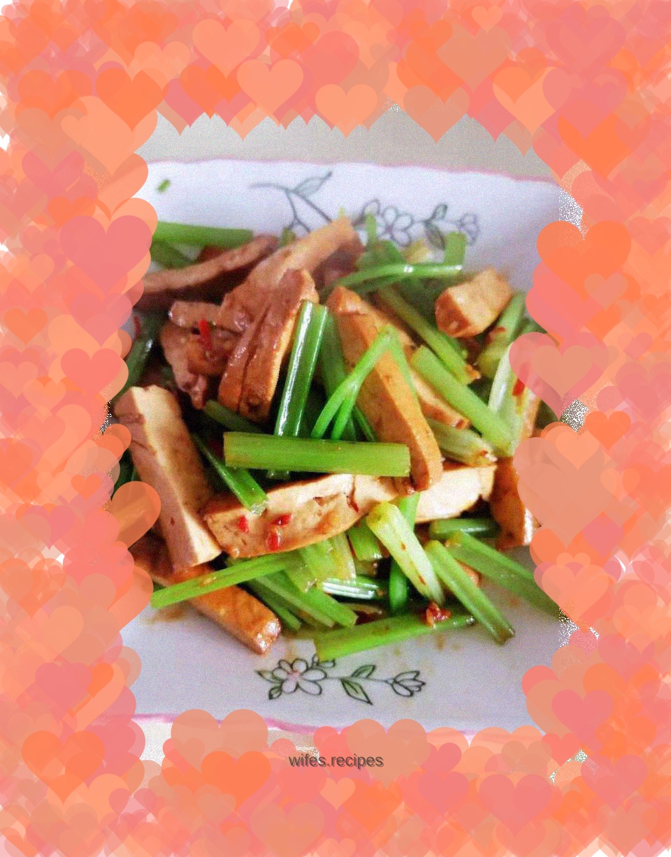 Stir-fried dried beans with celery