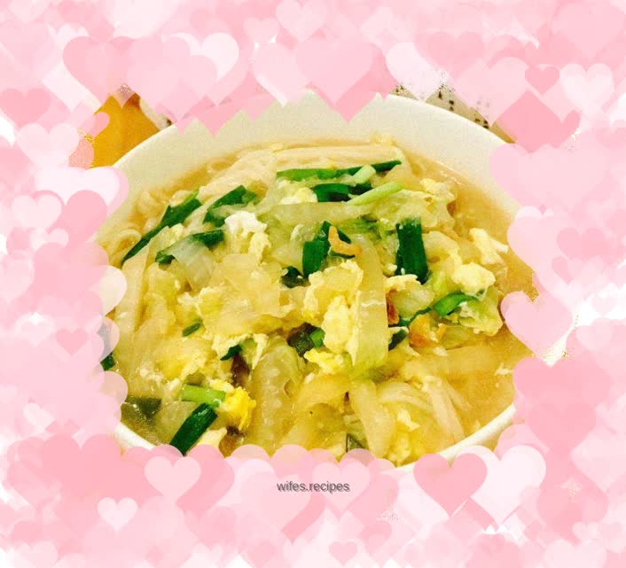 Hot Chinese cabbage noodle soup to keep out the cold