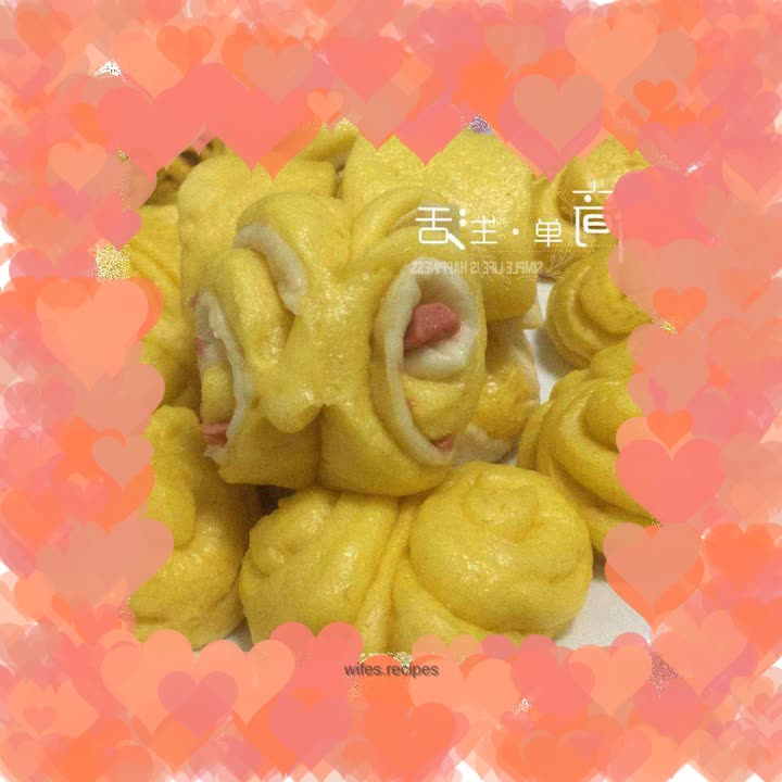 Various flower rolls