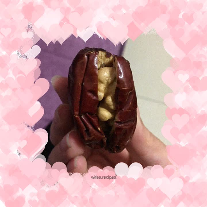 Red dates and walnuts