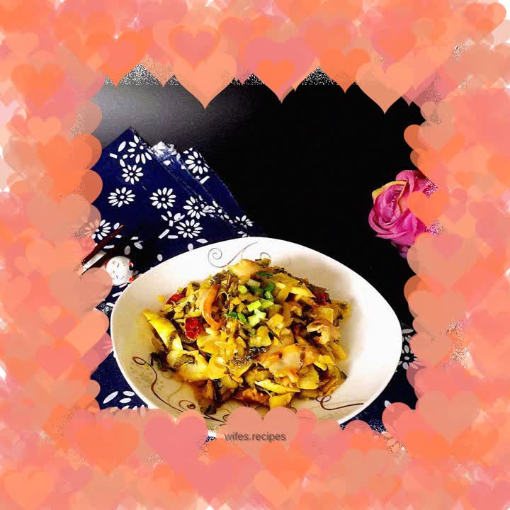 Stir-fried geoduck slices with pickled vegetables and spring bamboo shoots