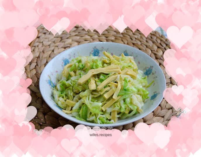Stir-fried bean curd with cabbage