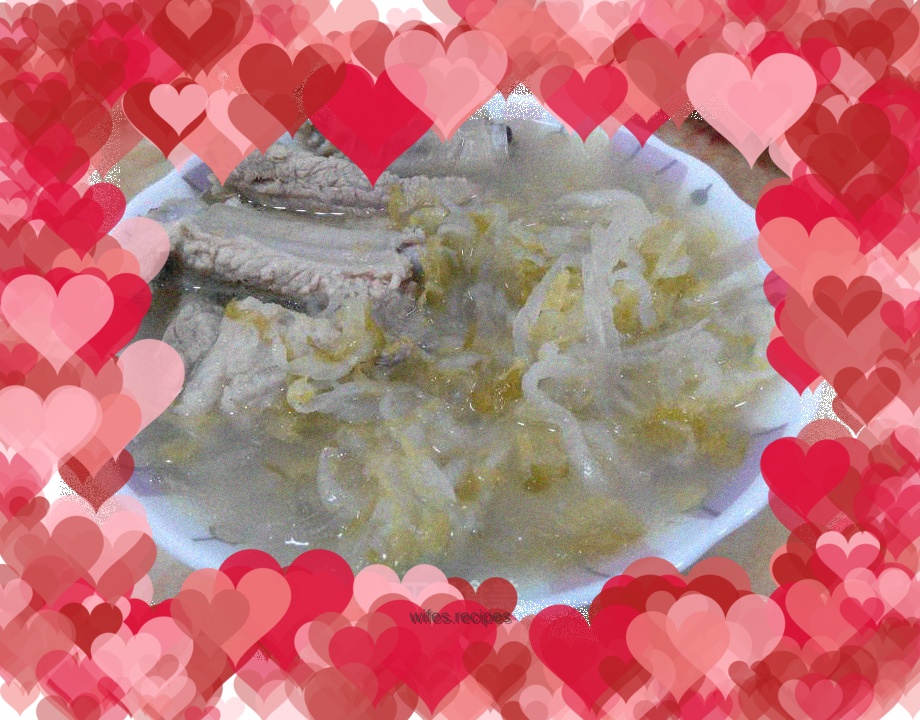 Pork Ribs, Sauerkraut and Vermicelli Stewed