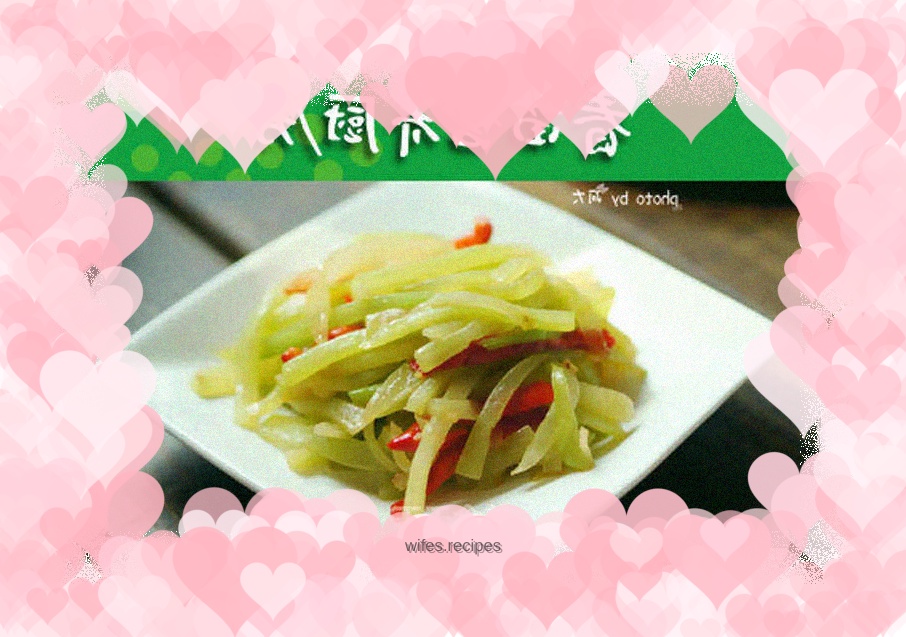 Stir-fried shredded lettuce