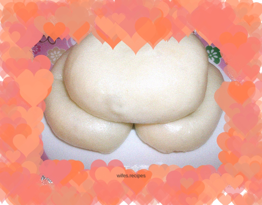 White and fat bean paste buns