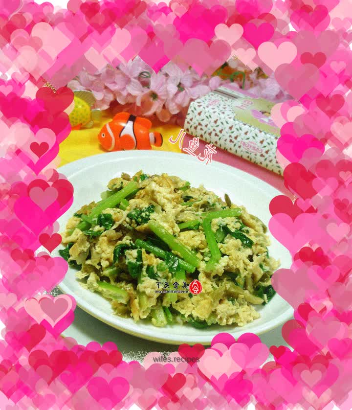 Fried duck eggs with pickled mustard and celery