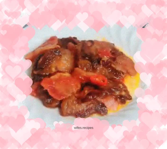 Stir-fried bacon with tomatoes