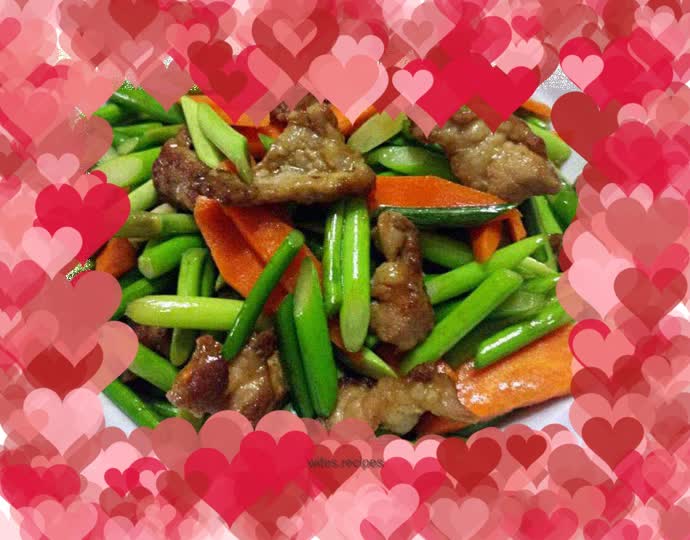 Stir-fried pork slices with garlic