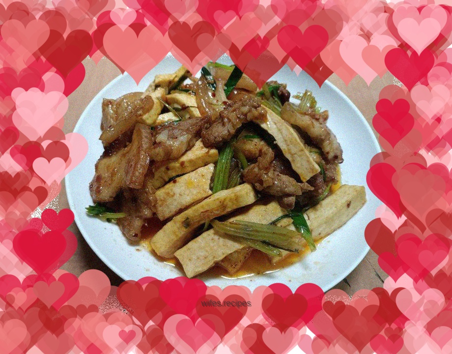 Stir-fried pork belly tofu cake