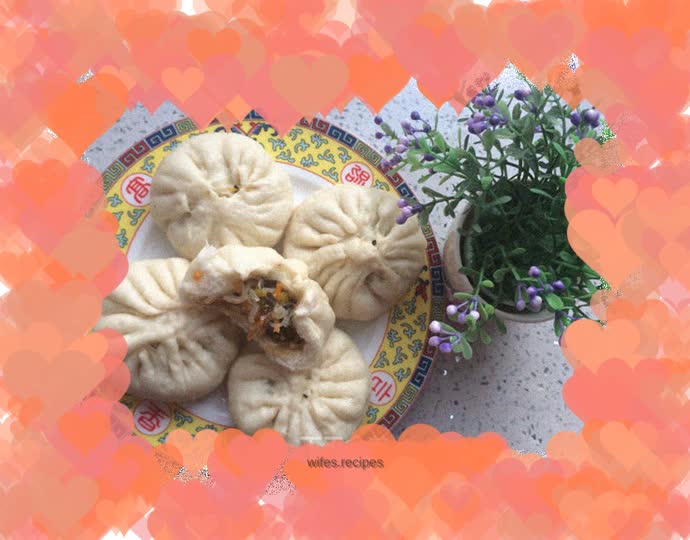 Assorted vegetarian buns