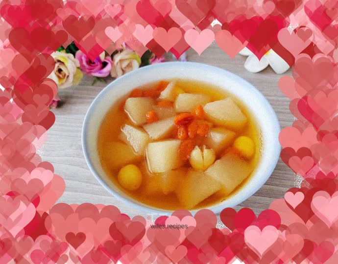 Wolfberry, lotus seed and snow pear soup