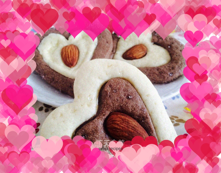 Two-color heart-shaped cookies