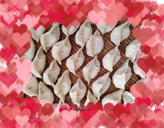 Leek, egg and shrimp dumplings