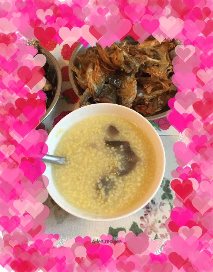 Nutritious breakfast: sea cucumber and millet porridge + crispy salted fish