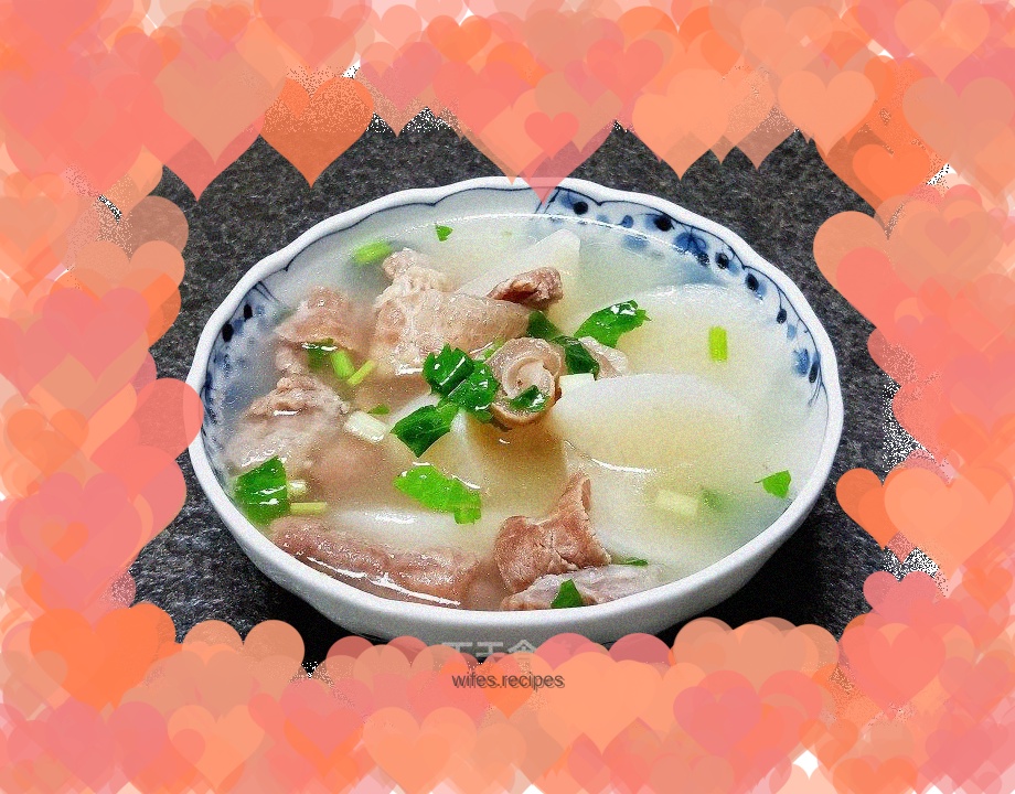 Beef brisket and radish soup