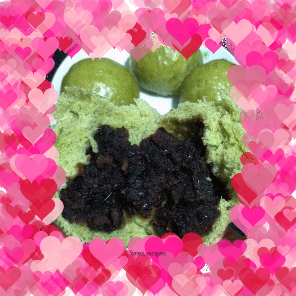 Mugwort bean paste buns