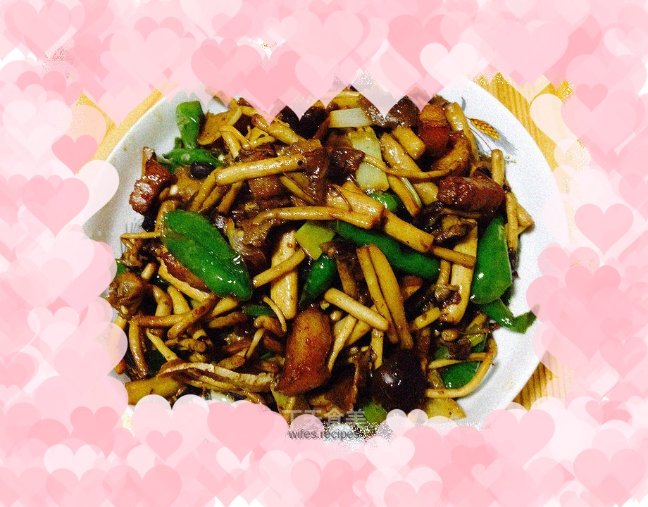 Stir-fried Pork Belly with Tea Tree Mushroom