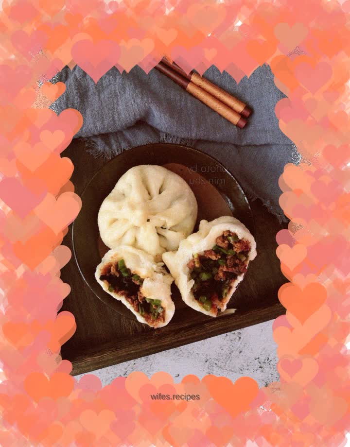 Dried prunes, vegetables and cowpea meat buns