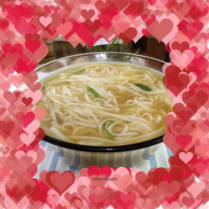 Clear soup noodles