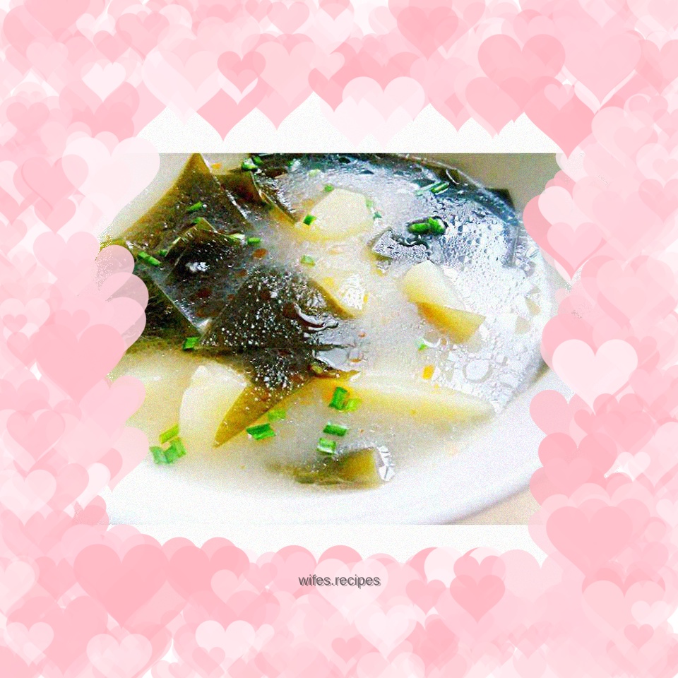 Potato and seaweed soup