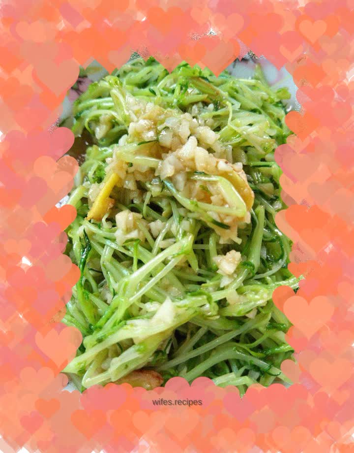 Garlic, pine and willow sprouts