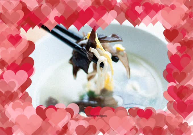 Fungus, bean curd and egg soup